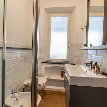 Lumen, Few Steps To The Walls, 2 Bath, 3 Smarttv, High Speed Fiber, Ac Apartmán *