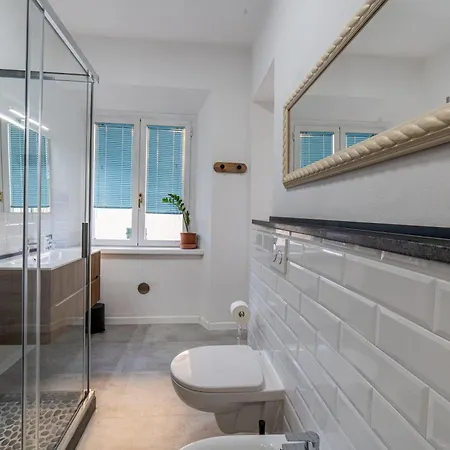 Lumen, Few Steps To The Walls, 2 Bath, 3 Smarttv, High Speed Fiber, Ac Apartmán